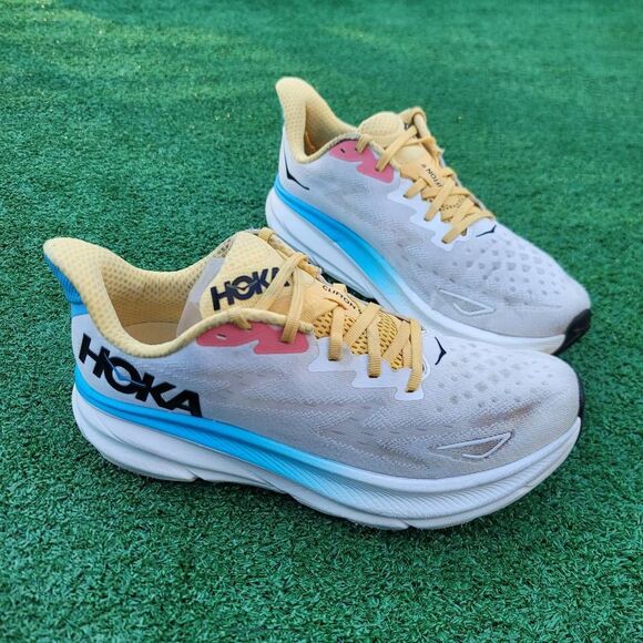 Hoka One One Clifton 9 - Women's running shoes - Size 11B - Picture 3 of 11